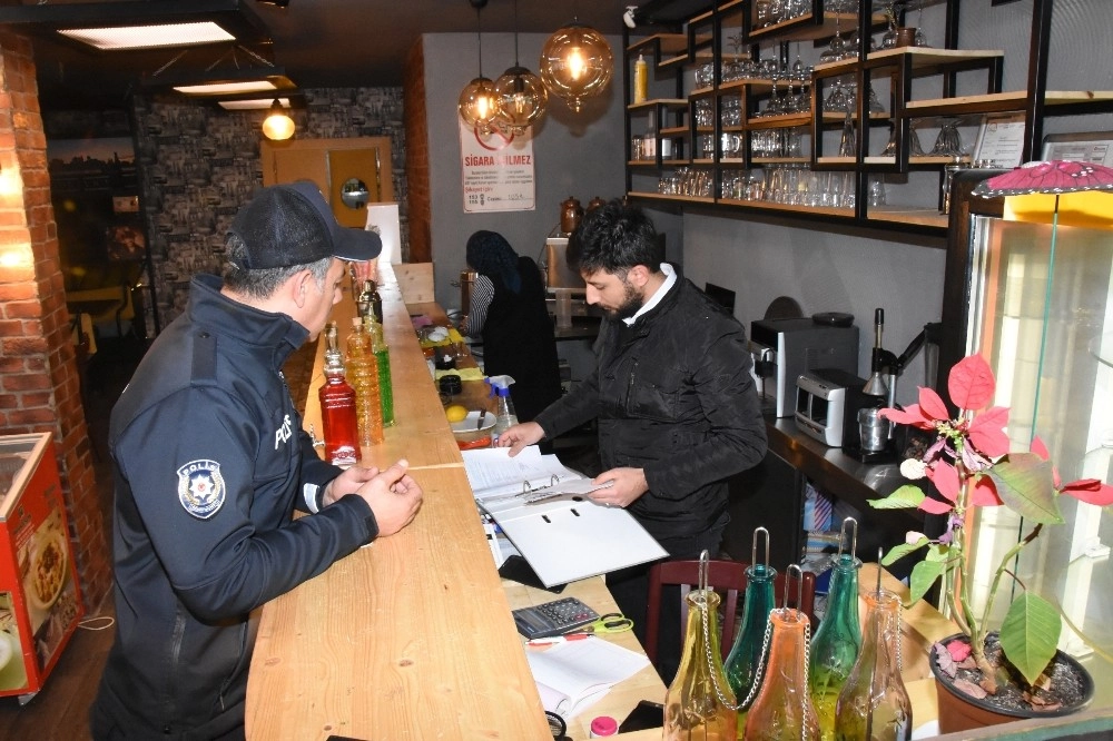 Polis, Okul Çevrelerinde Göz Açtırmadı