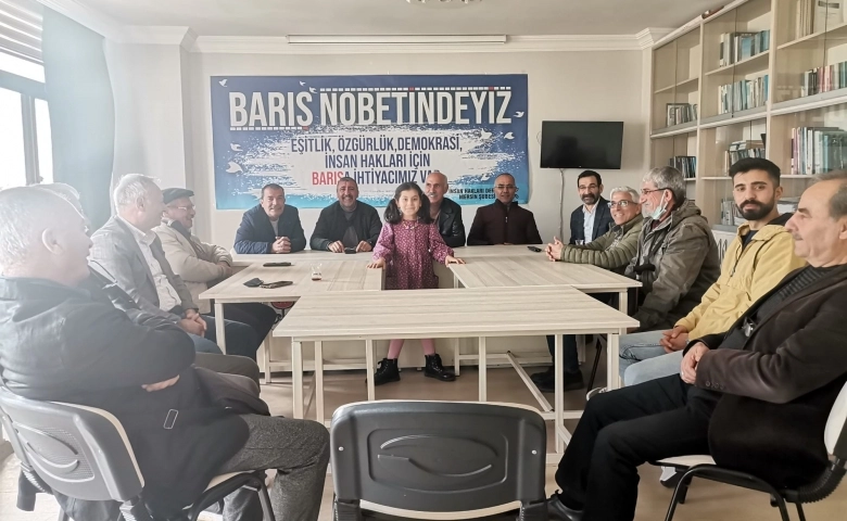 Mersin’de Hasta tutsaklar özgürlük nöbete devam ediyor