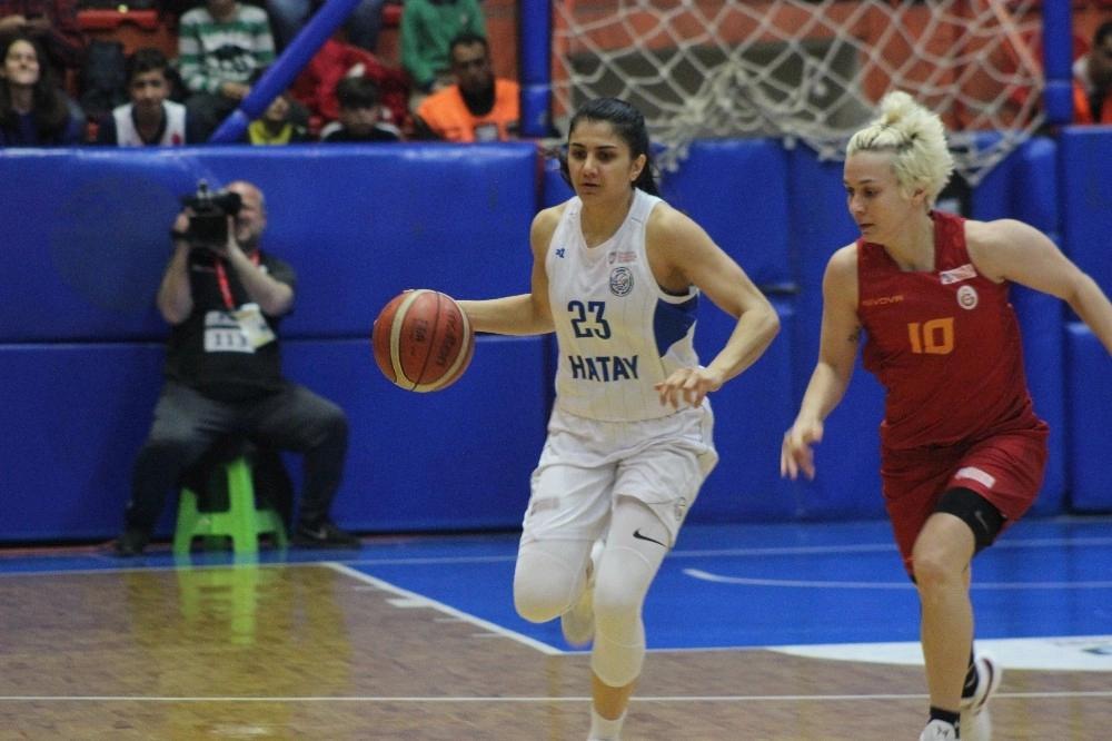 Kadınlar Basketbol Süper Ligi: Hatay Büyükşehir Belediyespor: 62 - Galatasaray: 63