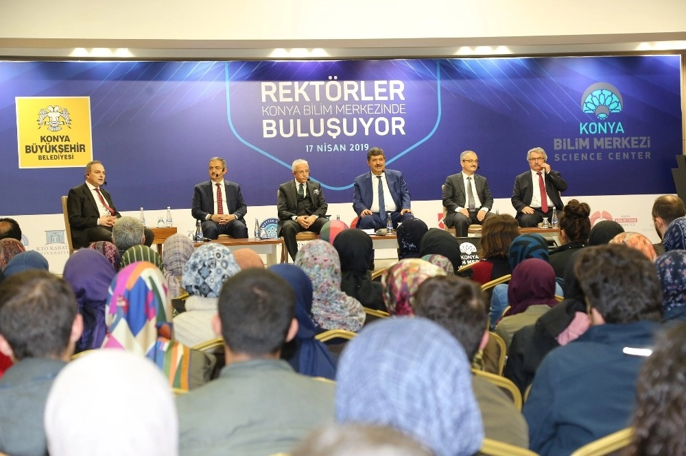 Rektörler Bilim Merkezinde Öğrencilerle Buluştu