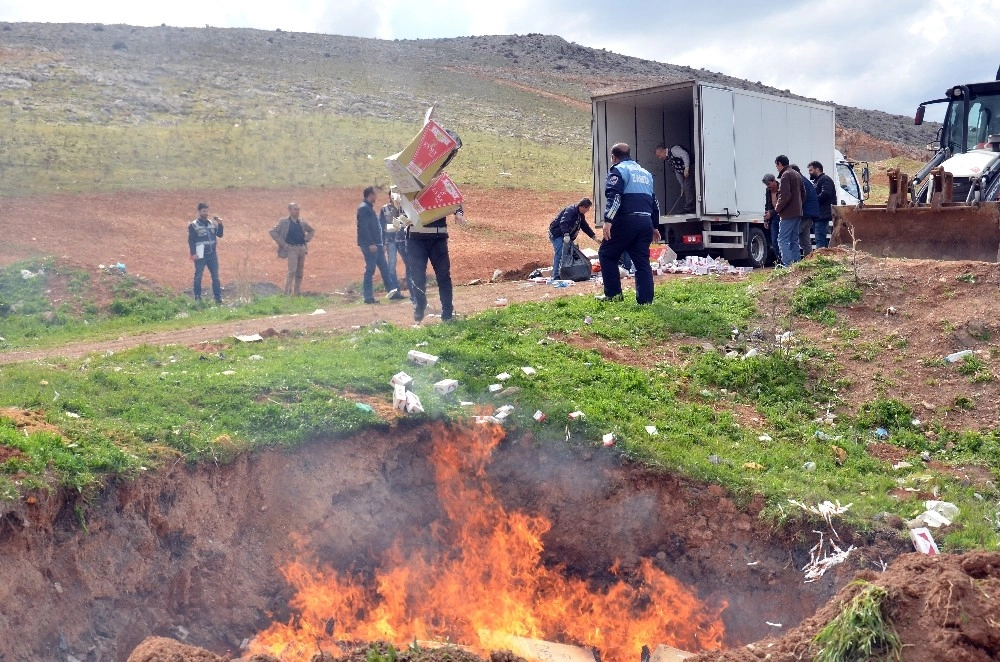 Kaçak Sigara Ve Tütünler Yakılarak İmha Edildi