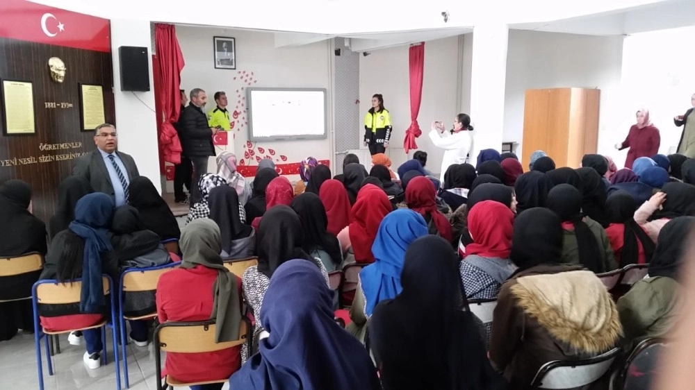 Kuluda Öğrencilere Polislik Mesleği Tanıtıldı