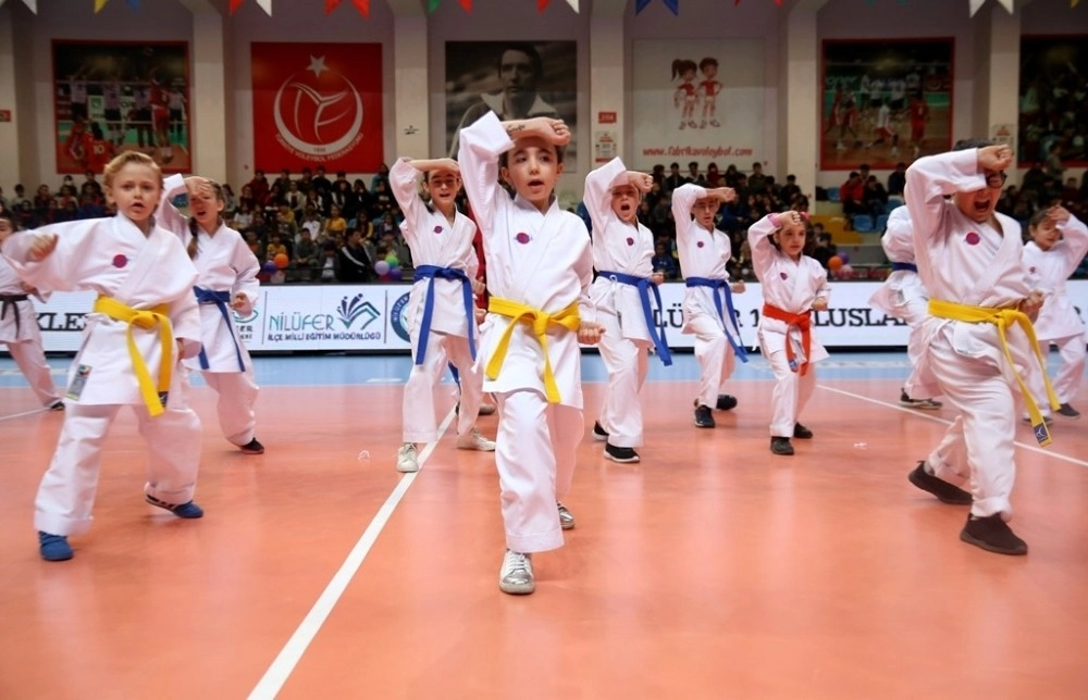 Nilüferde Spor Şöleni Başladı