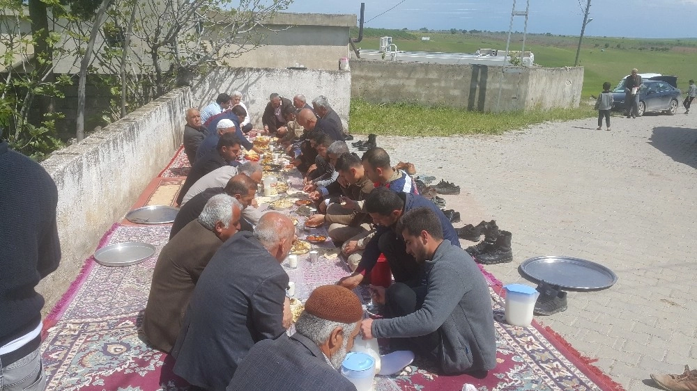 Bağarası Köy Halkı Şükür Duasına Çıktı