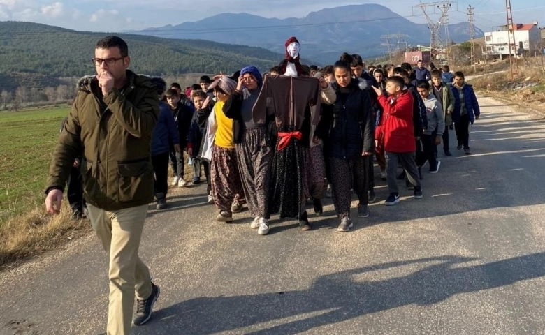 Osmaniye'de Yağmur yağması için "Çomçalı Gelin" etkinliği yaptılar