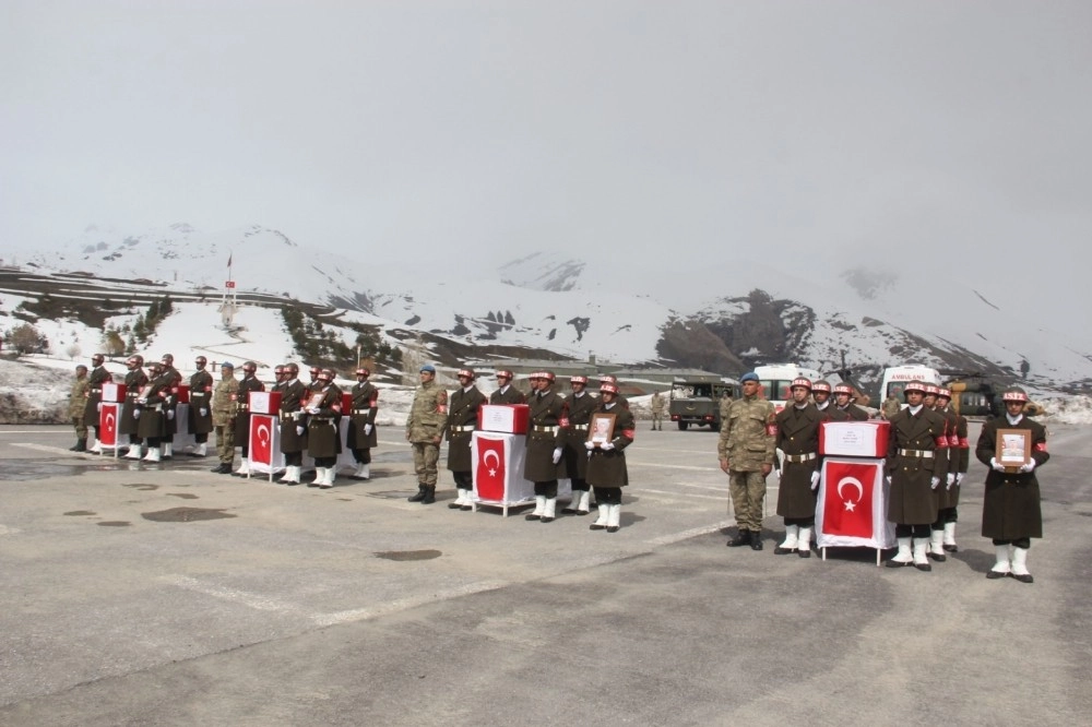 Hakkaride Şehitlere Uğurlama Töreni