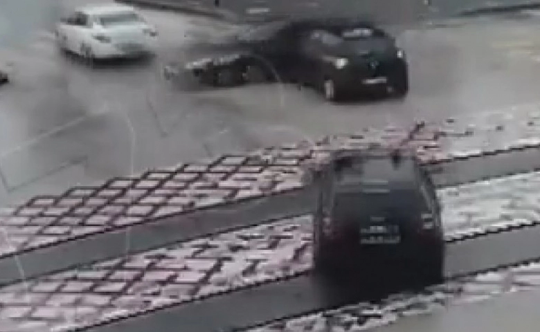 Gaziantep'te Beton mikseri aracı altına aldı