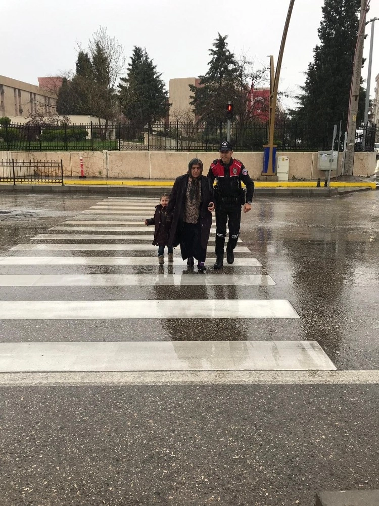 Mardin Polisinden Örnek Davranış