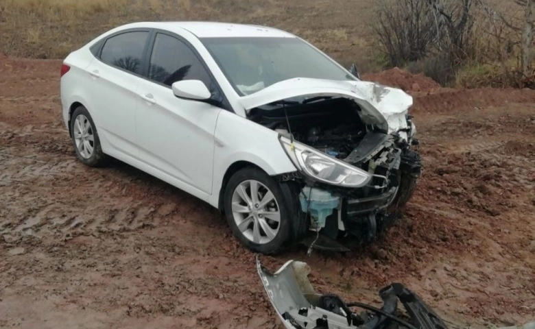 Adıyaman'da Otomobil yol kenarında duran araca çarptı: 2 yaralı