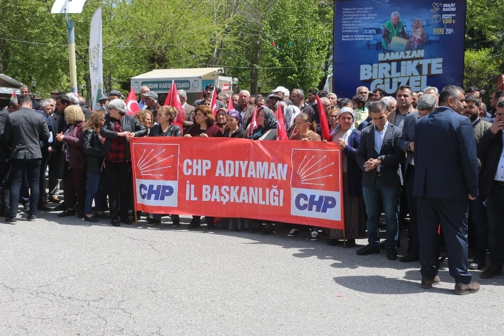 Kılıçdaroğluna Yapılan Saldırı Adıyamanda Protesto Edildi