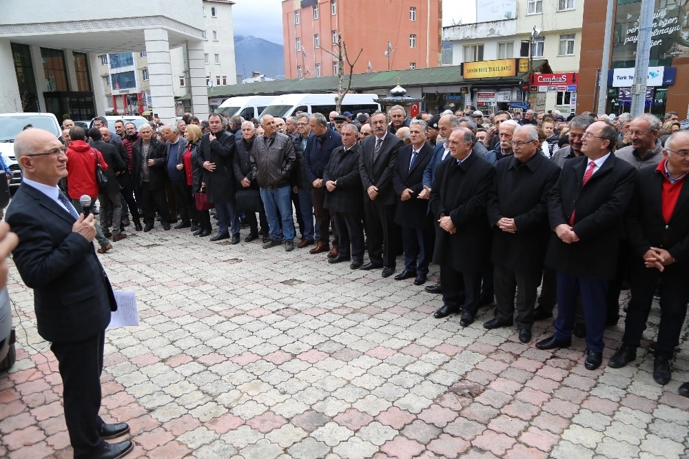 Kılıdaroğluna Yapılan Saldırı Artvinde Protesto Edildi