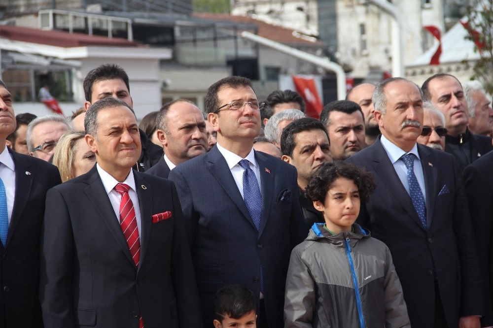 Taksimde 23 Nisan Coşkusu