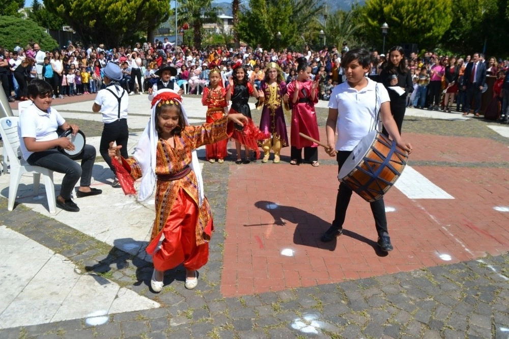 Bozyazıda 23 Nisan Coşkusu