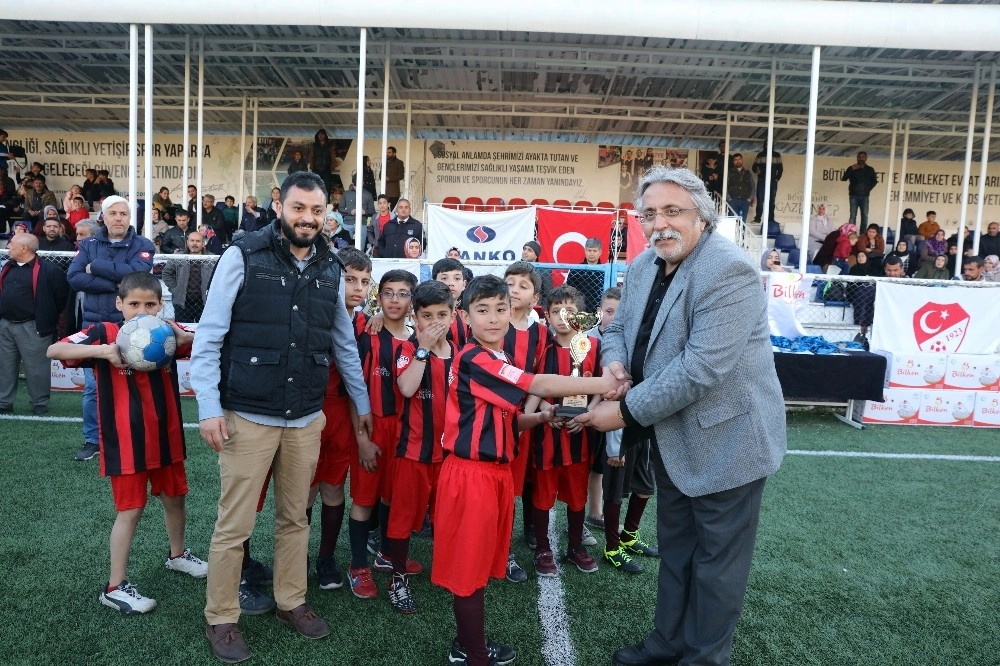 Sani Konukoğlu Futbol Turnuvası