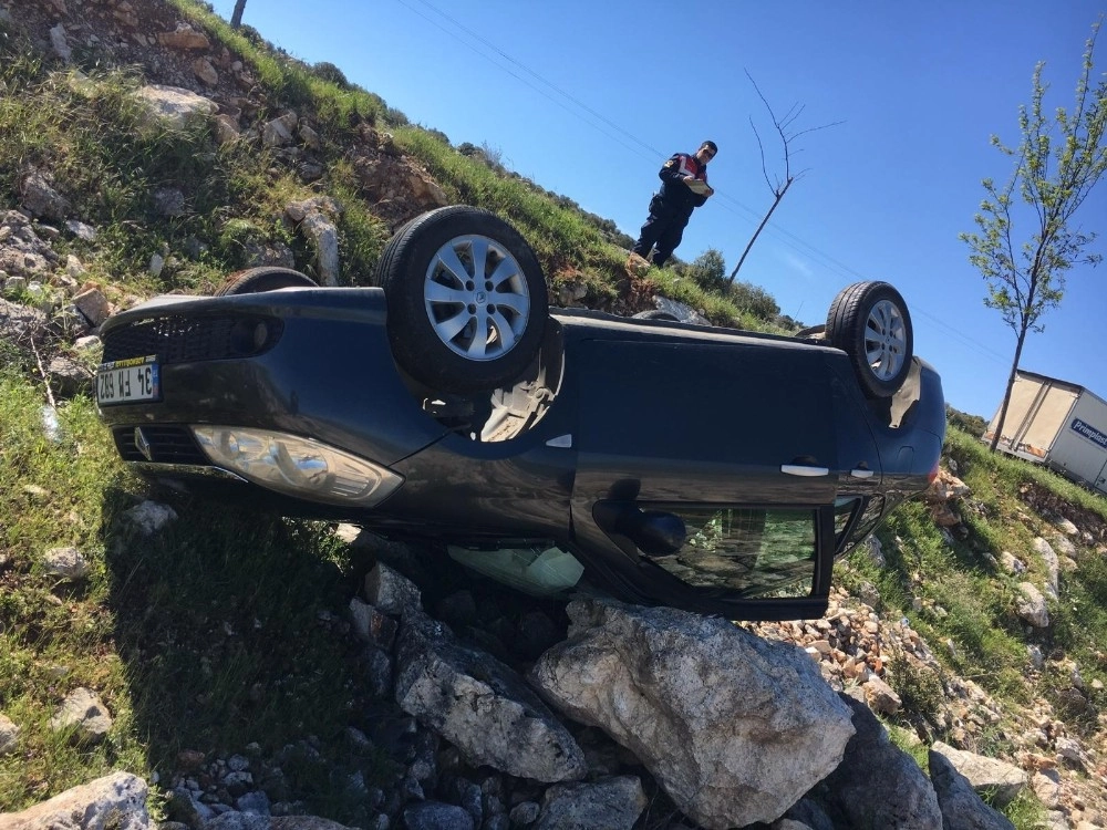 Yavuzelinde Trafik Kazası: 2 Yaralı