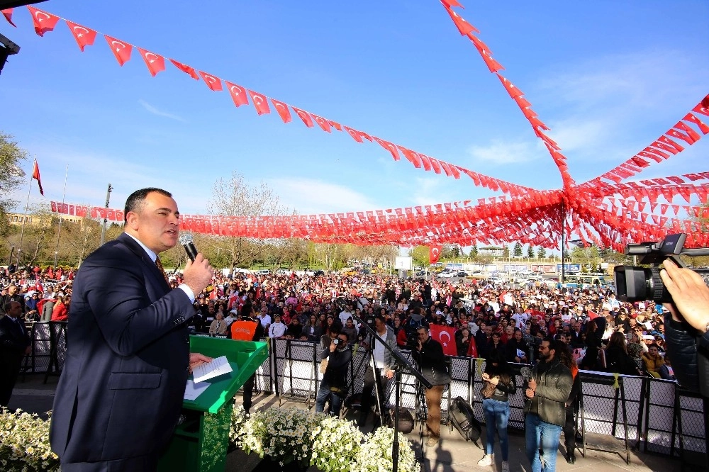 Bin Çocuk Anıtparktan Seslendi