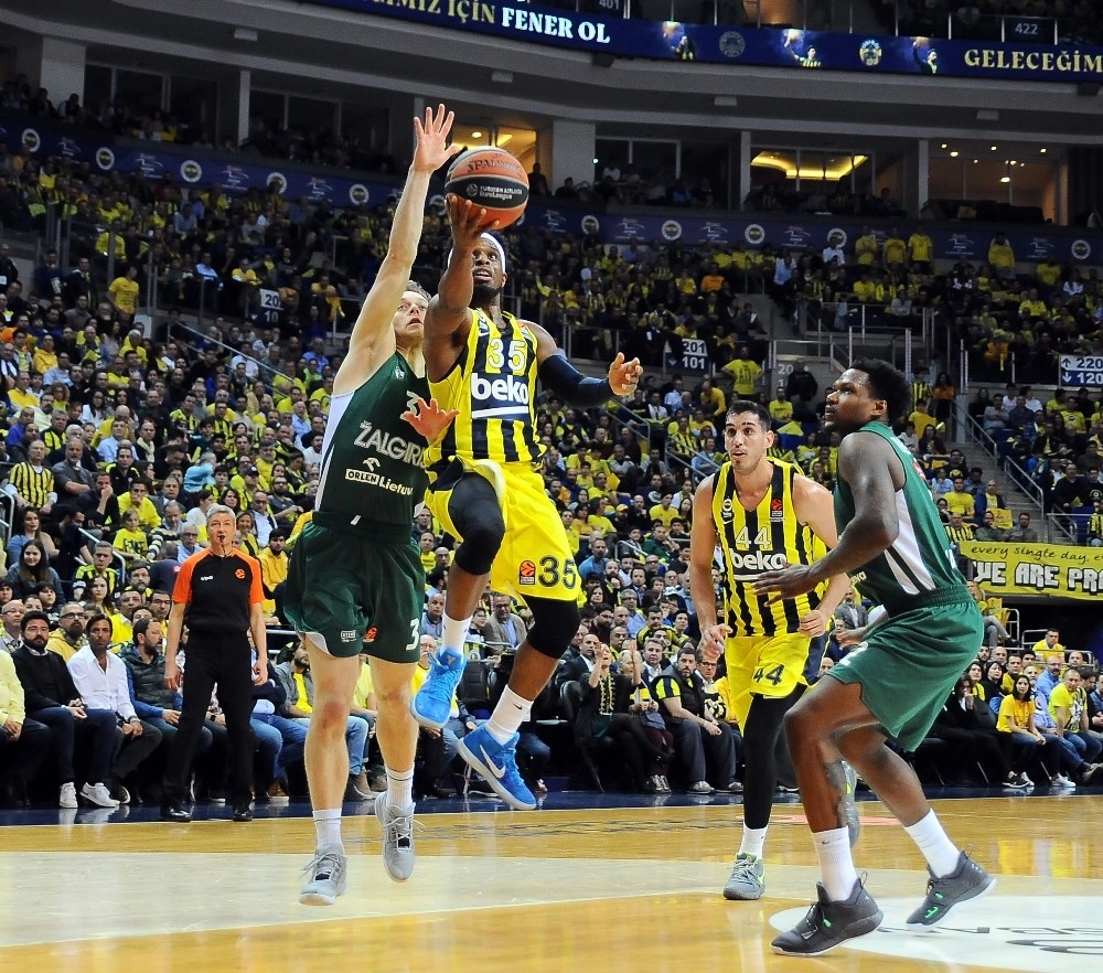 Fenerbahçe, Final-Four İçin Parkede