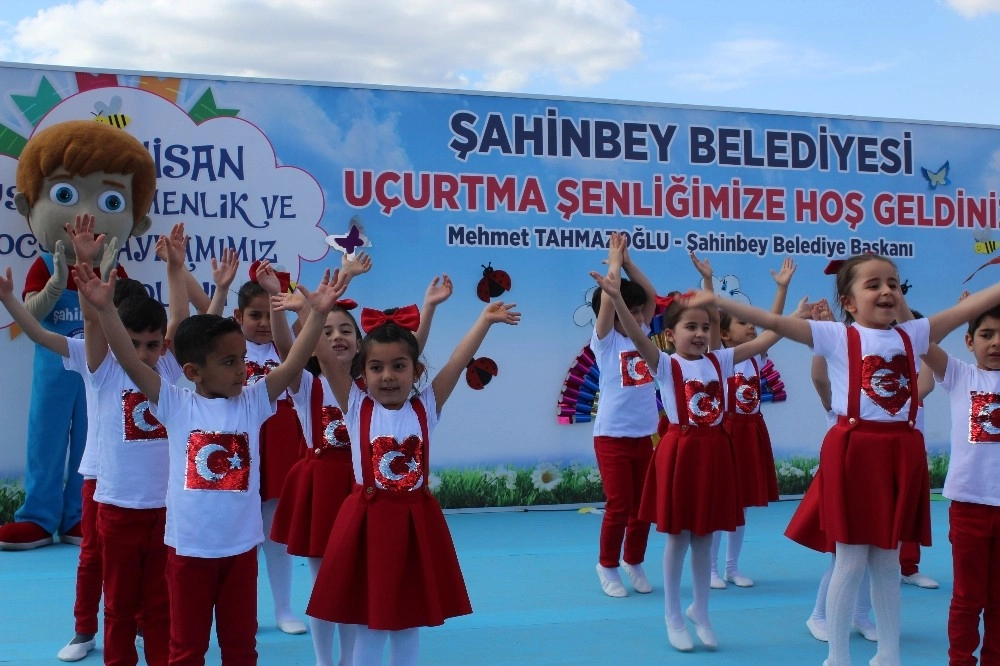 Şahinbeyde Çocuklar Uçurtma Şenliğinde Buluştu