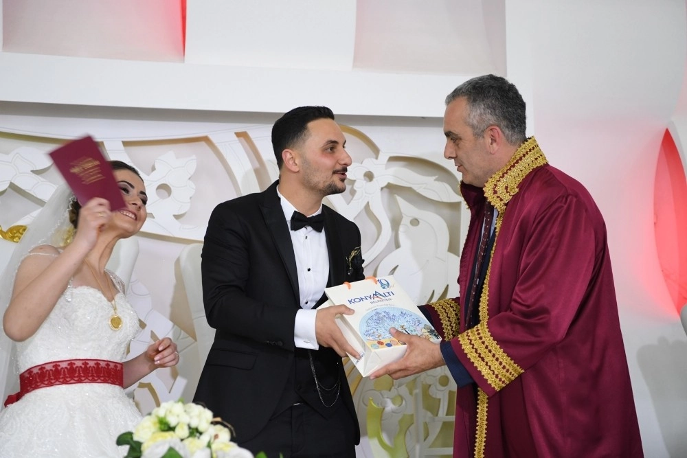 Başkan Esenden İlk Nikah