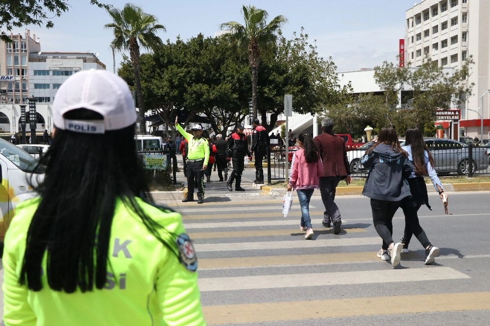 Sürücüler Yaya Geçidi Konusunda Artık Bilinçleniyor