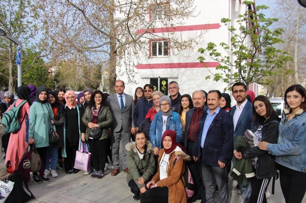 Seydişehir Belediyesi, Öğrencileri Çanakkaleye Gönderiyor