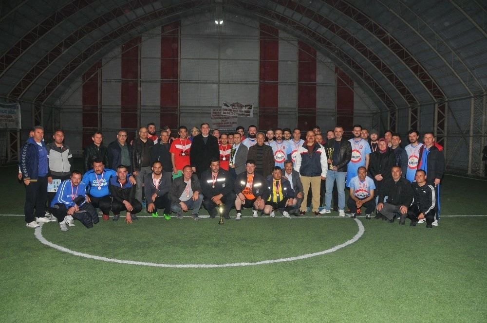 Akşehirde Kurumlar Arası Futbol Turnuvası