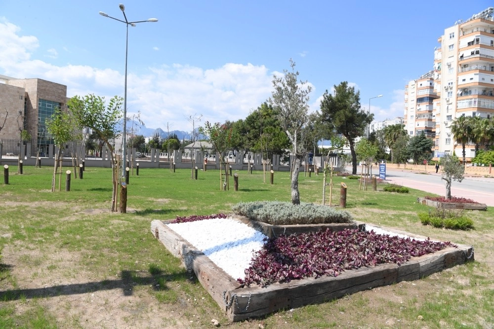 Konyaaltı Belediyesinden Şehit Emniyet Müdürü Anısına Park