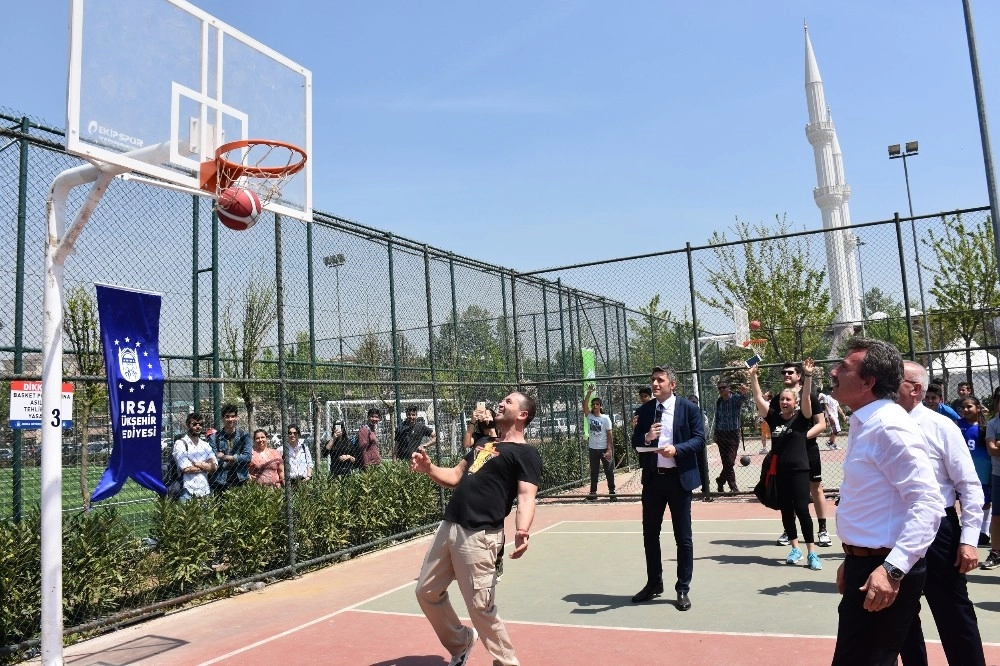 Bursada Sokak Basketbolu Turnuvası Coşkusu