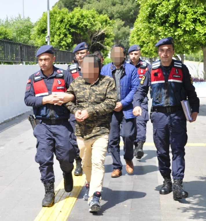 Otobüsteki Tedirgin Haliyle Yakayı Ele Verdi