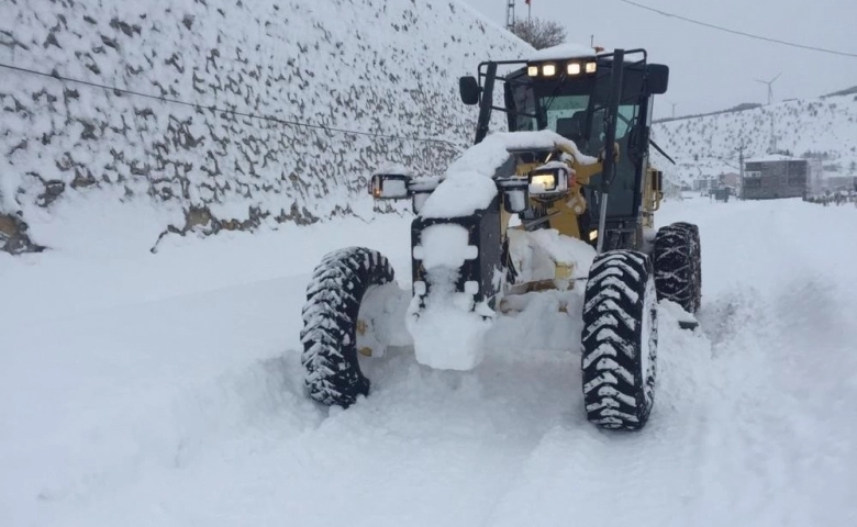 Adıyaman'da kar nedeniyle 27 köy 54 mezra yolu ulaşıma kapandı