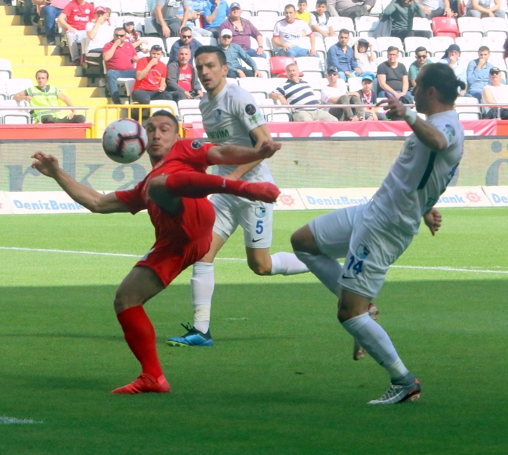 Spor Toto Süper Lig: Antalyasppor: 1 - Büyükşehir Belediye Erzurumspor: 0 (İlk Yarı)