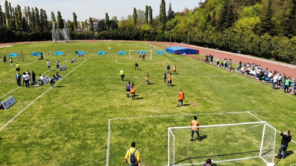 (Özel) Cadıköyün Kadın Kramponları Yeşil Sahalarda