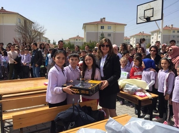 Esogülü Öğretmen Adaylarından Bilimle Şenlenelim Projesi