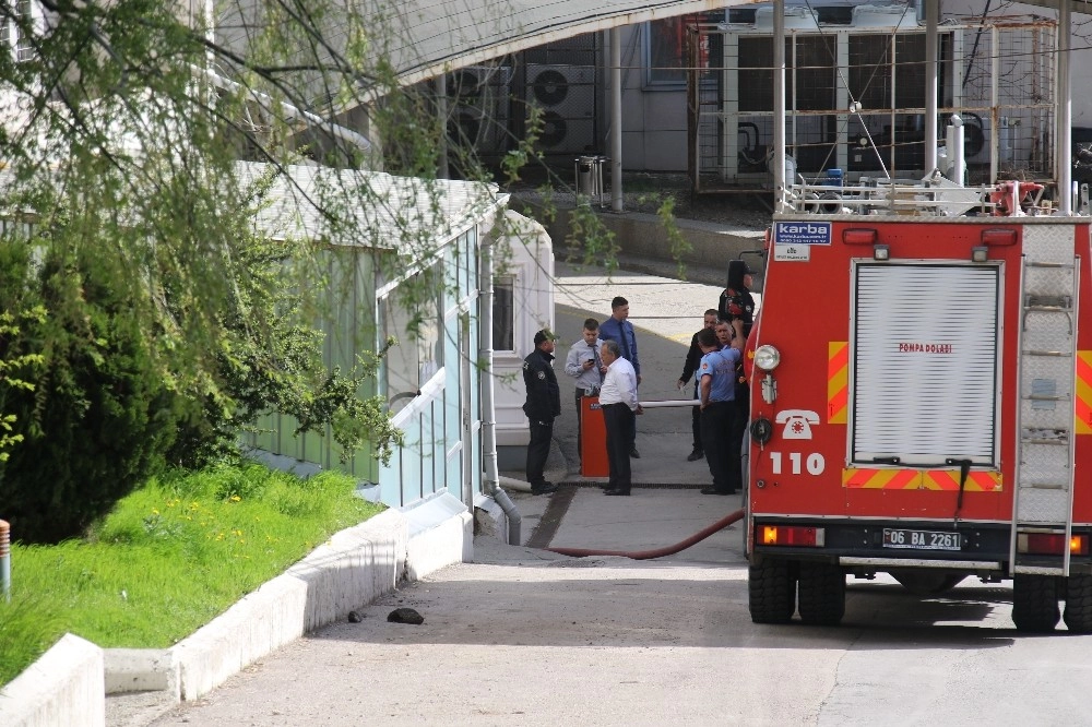 Ankarada Lüks Otomobil Bayisinde Yangın