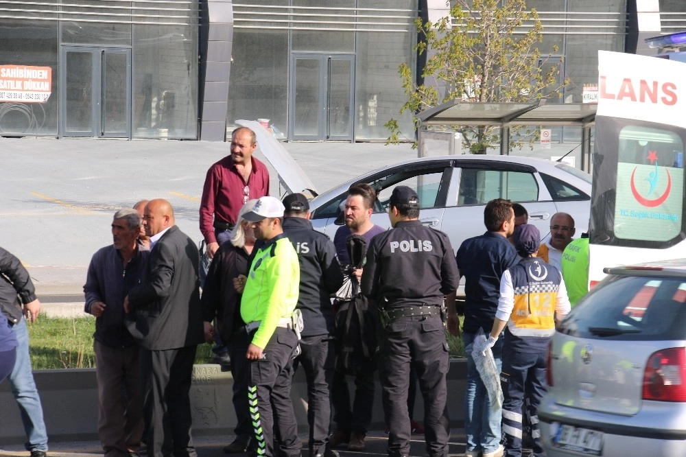 Başkentte Korkutan Trafik Kazası: 4Ü Çocuk 6 Yaralı