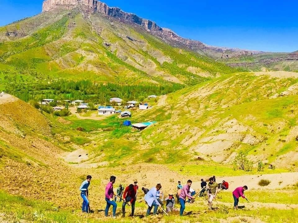 Derecikte Bağ-Bahçe Sezonu Başladı