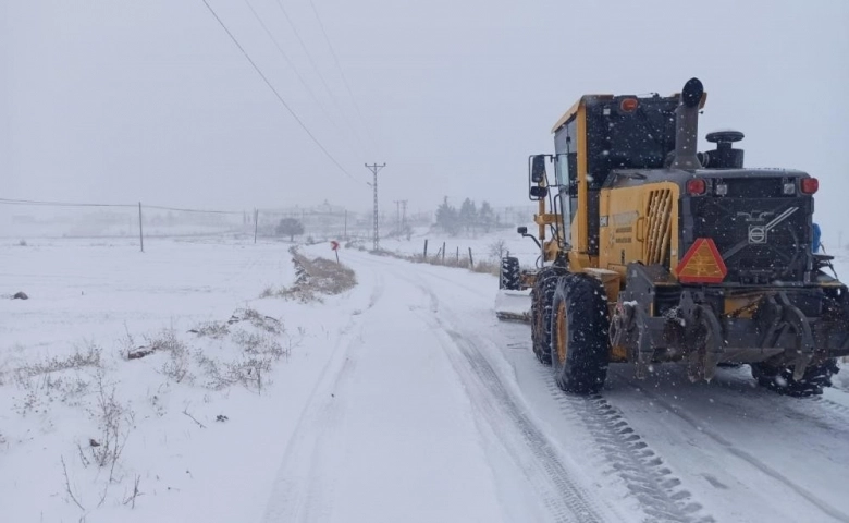 Mardin’de 218 mahallenin yolu ulaşıma kapandı