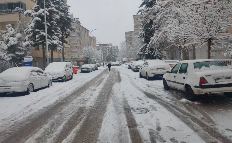 Öğrencilerin beklediği haber geldi Gaziantep'te okullar pazartesi tatil