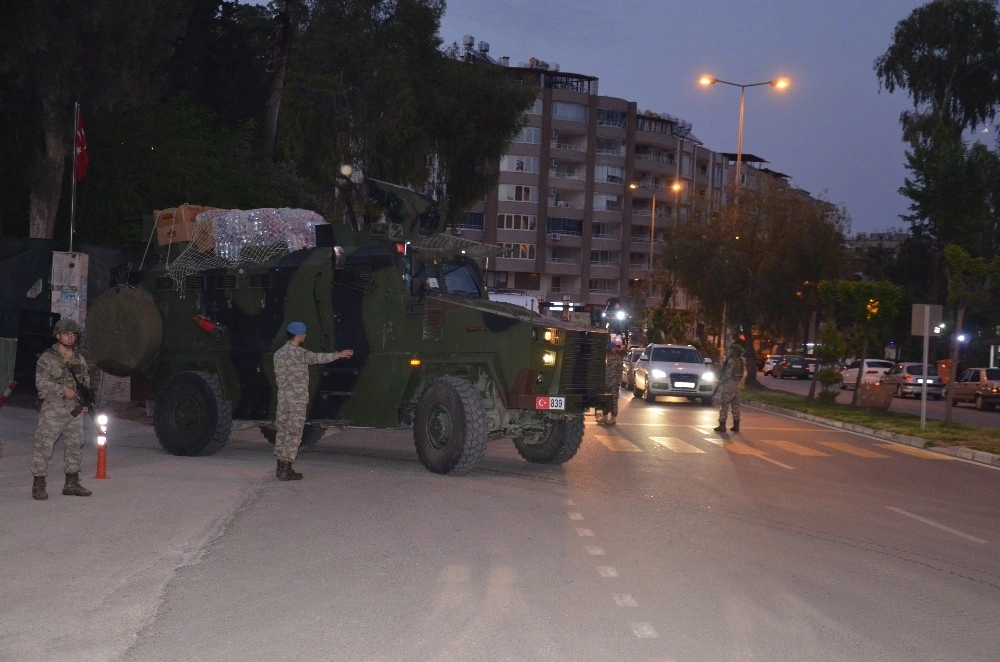 Sıcak Çatışmaların Yaşandığı Suriyeye Askeri Sevkiyat Yoğunlaştı