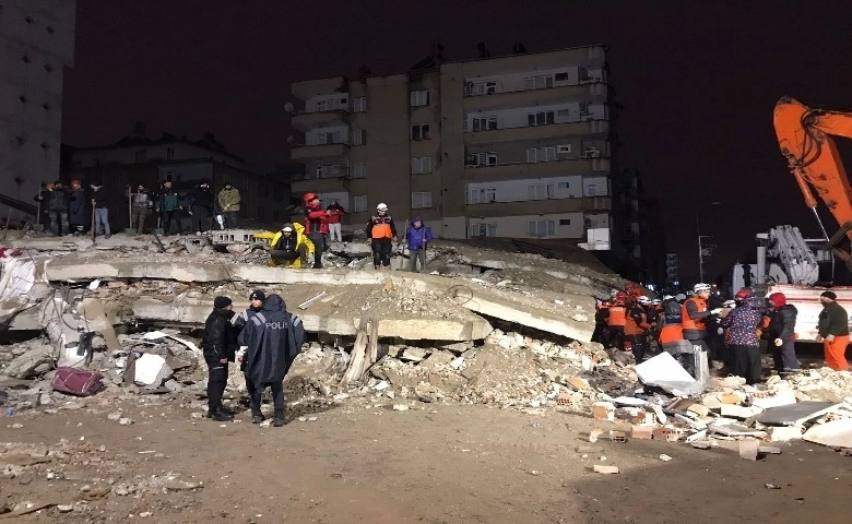 Gaziantep'te 6 katlı bina enkazından son dakika açıklaması