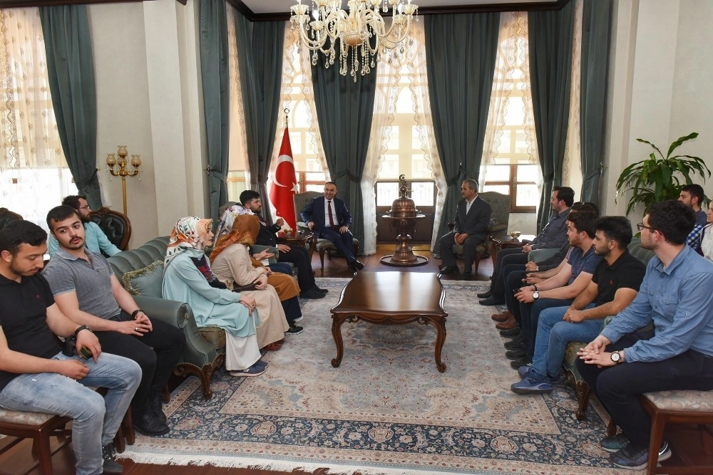 “Gençler Kültür Kervanında” Kapsamında Öğrenciler Kilise Geldi