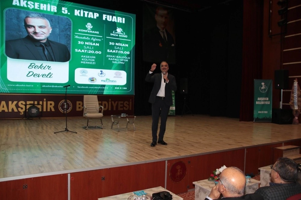 Akşehirde Yazar Bekir Develiden ‘Anadolu İrfanı Konferansı