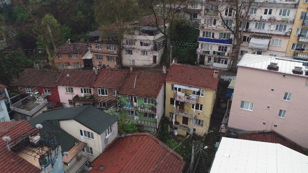 Evleri Mühürlenen Mahalle Sakinleri İsyan Etti