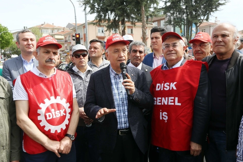 Başkan Yaşar: "tüm Emekçi Kardeşlerimin 1 Mayıs Emek Ve Dayanışma Gününü Kutluyorum”