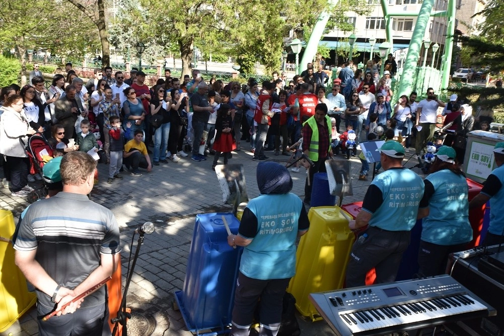 Eko Şov, 1 Mayıs Etkinliğinde Sahne Aldı