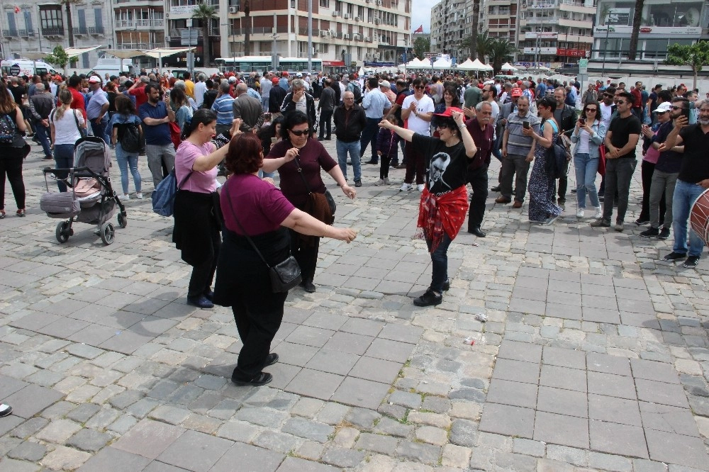 İzmirde 1 Mayısın Adresi Gündoğdu