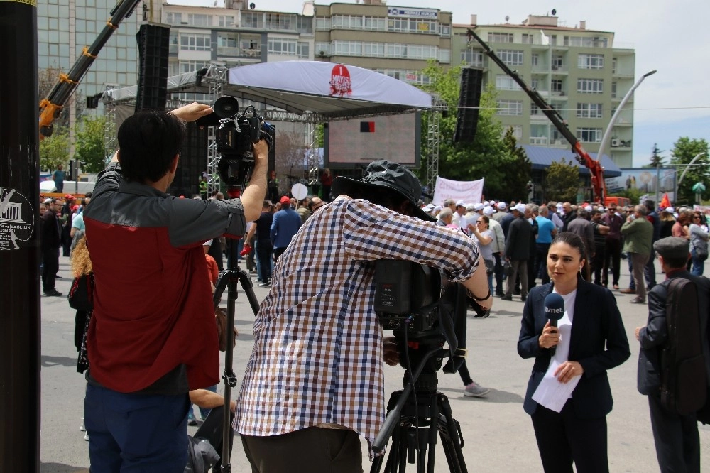 Ankarada 1 Mayıs Kutlamalarının Yapılacağı Alanlara Sendikalılar Akın Ediyor