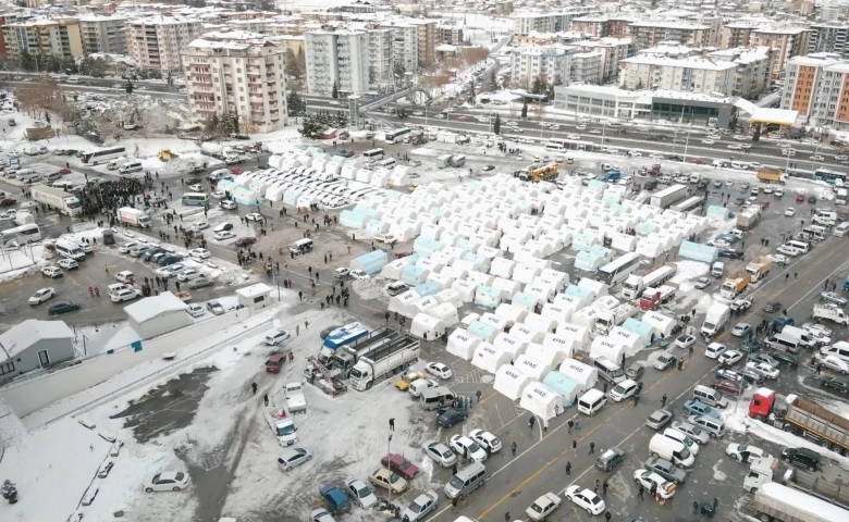 Depremin ardından Malatya’da yaralar sarılıyor