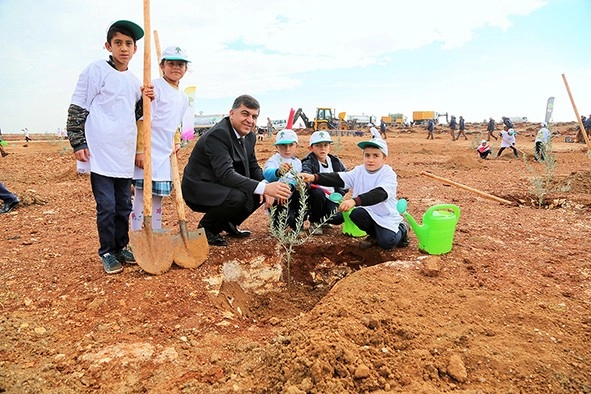 Başkan Fadıloğlundan Fidan Dikimine Davet