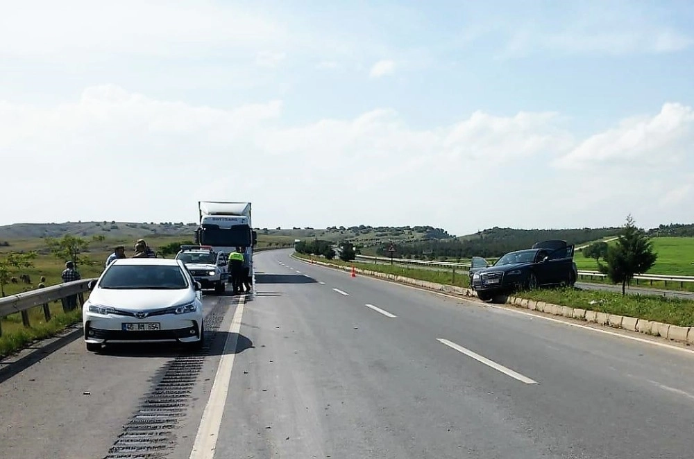 Kahramanmaraşta Trafik Kazası: 2 Ölü, 1 Yaralı